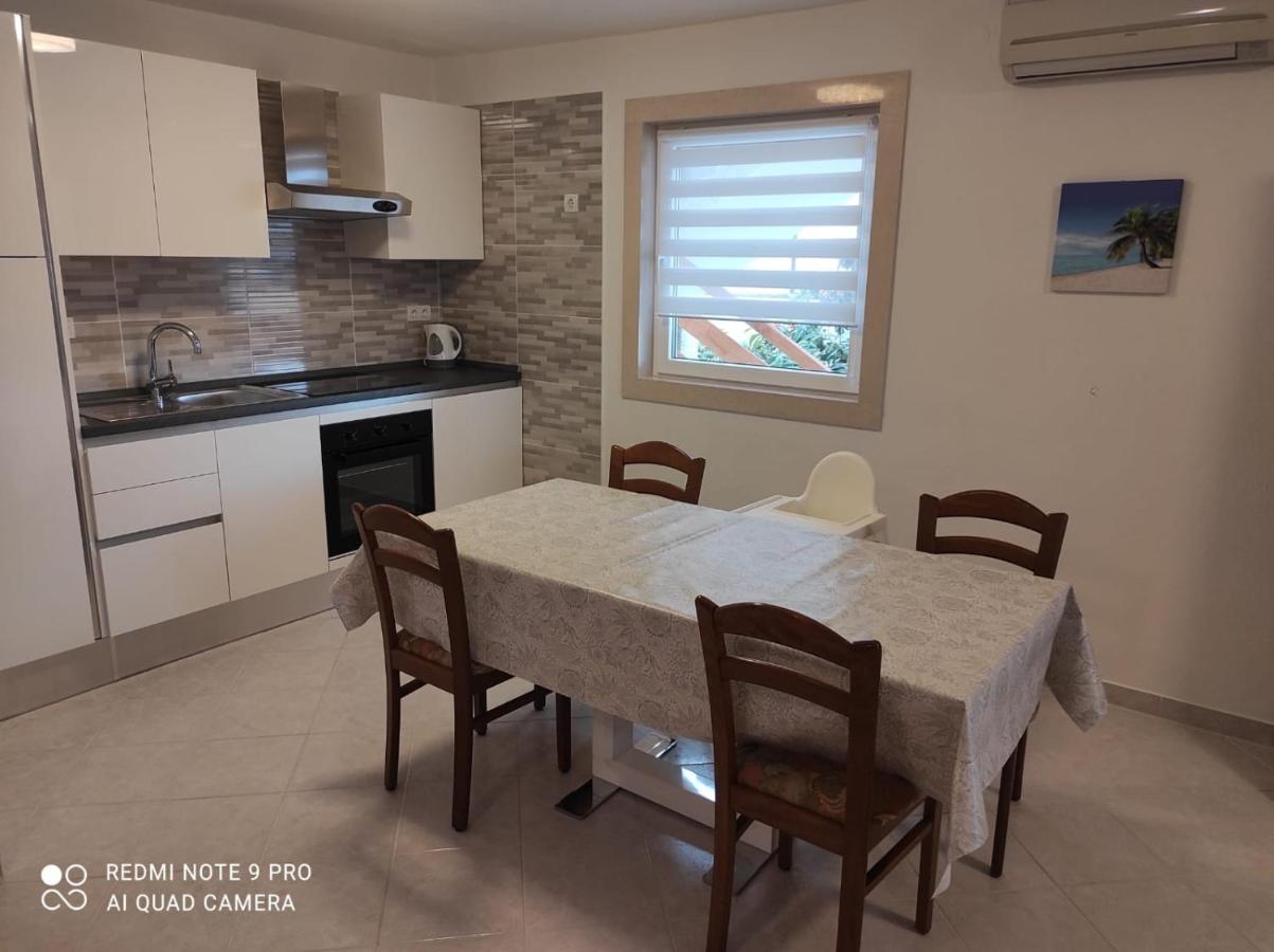 Apartments Marko Sutivan Insel Brac Extérieur photo