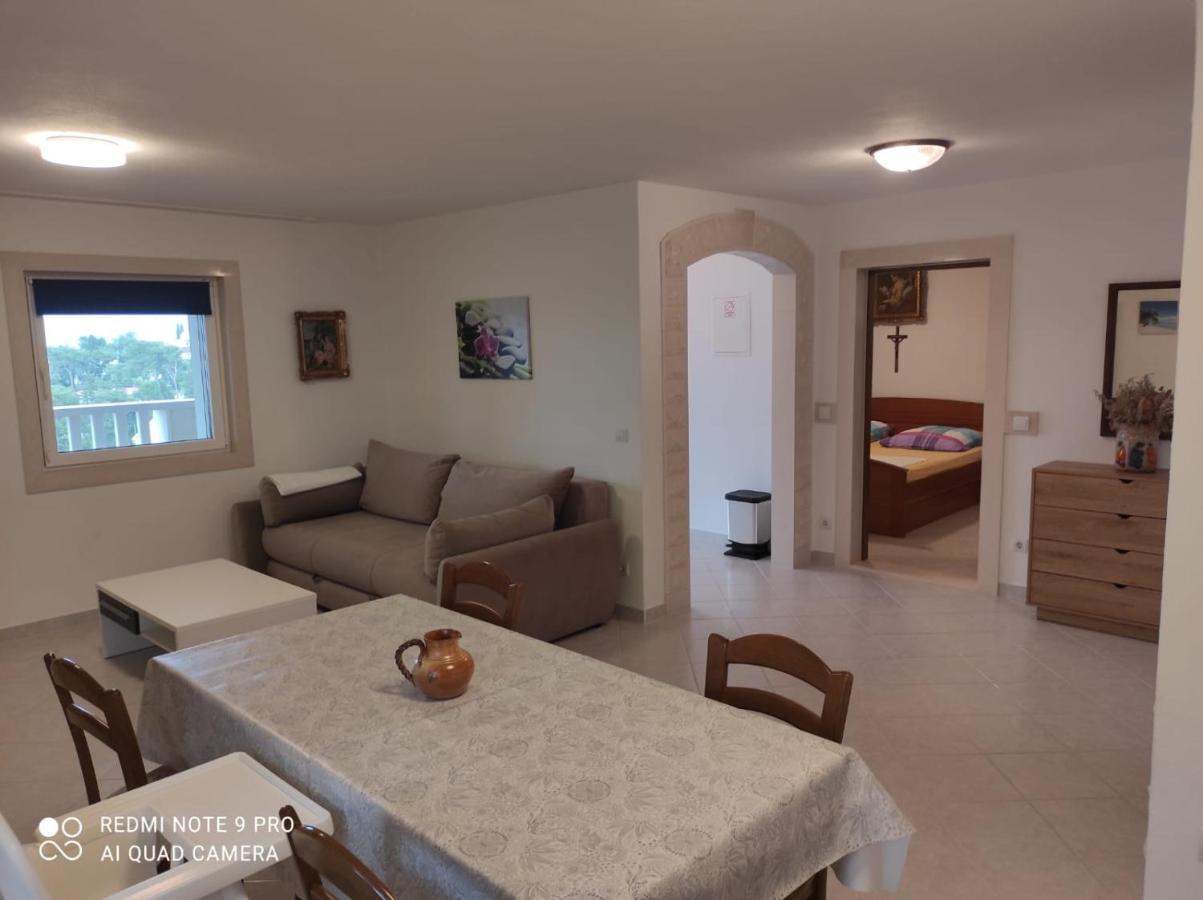 Apartments Marko Sutivan Insel Brac Extérieur photo