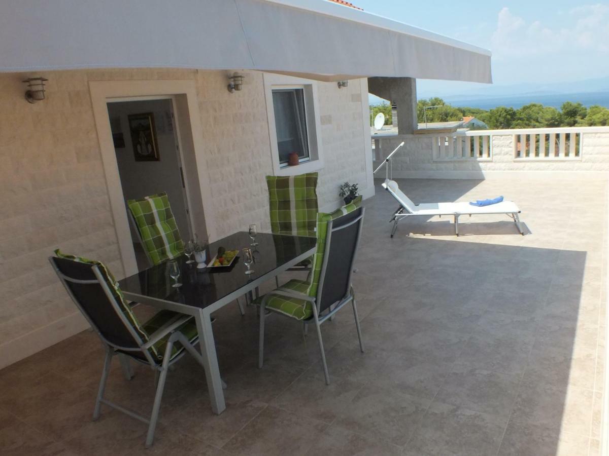 Apartments Marko Sutivan Insel Brac Extérieur photo