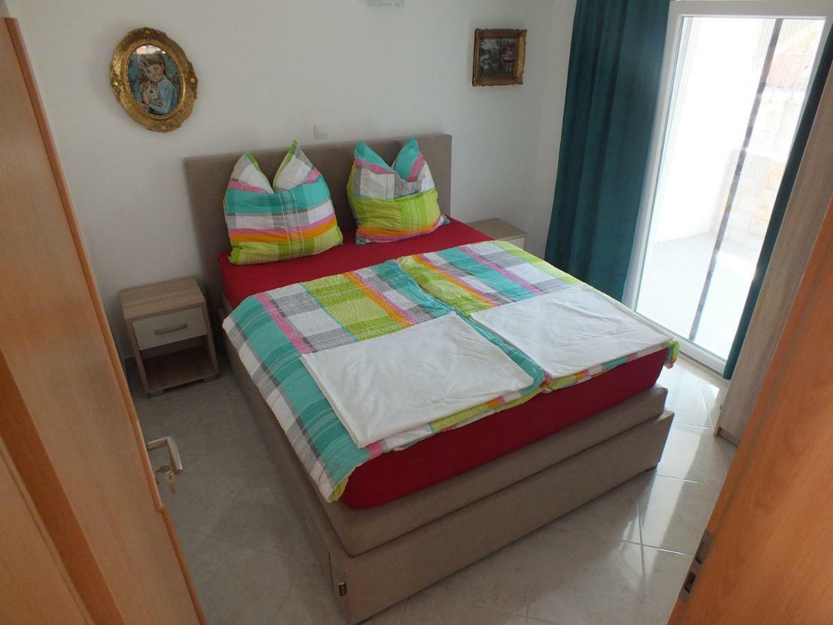Apartments Marko Sutivan Insel Brac Extérieur photo