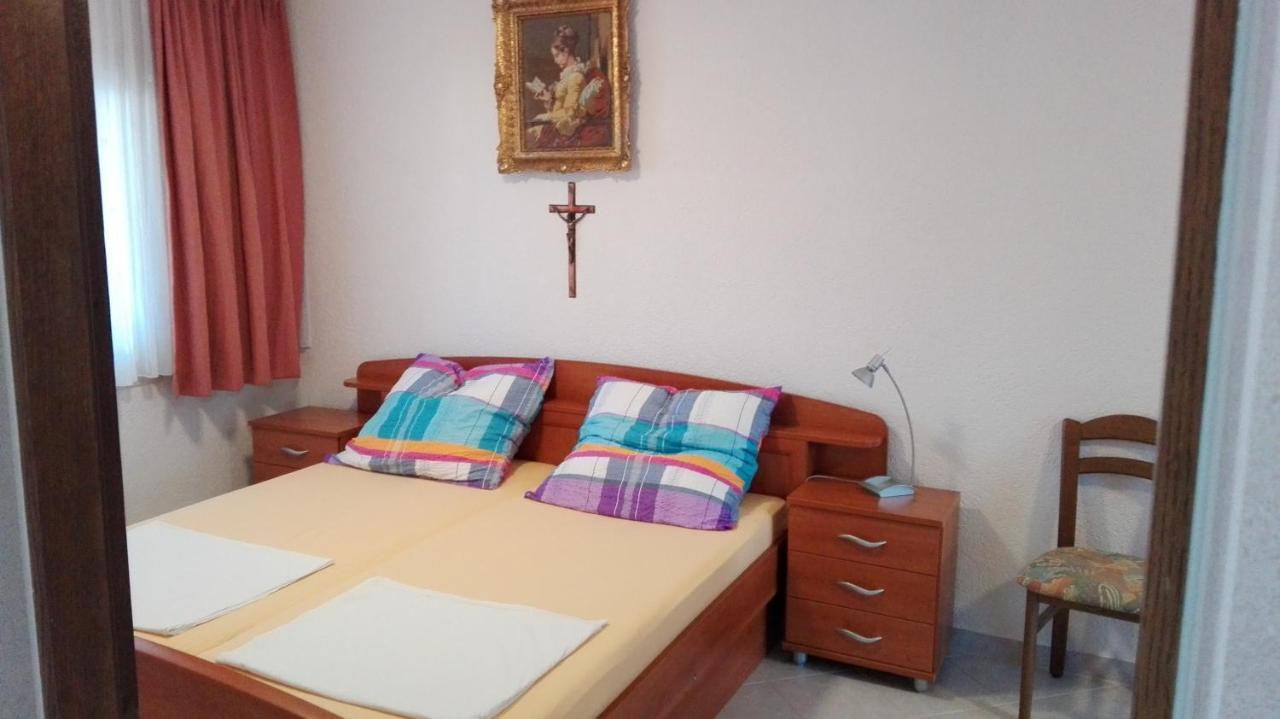 Apartments Marko Sutivan Insel Brac Extérieur photo